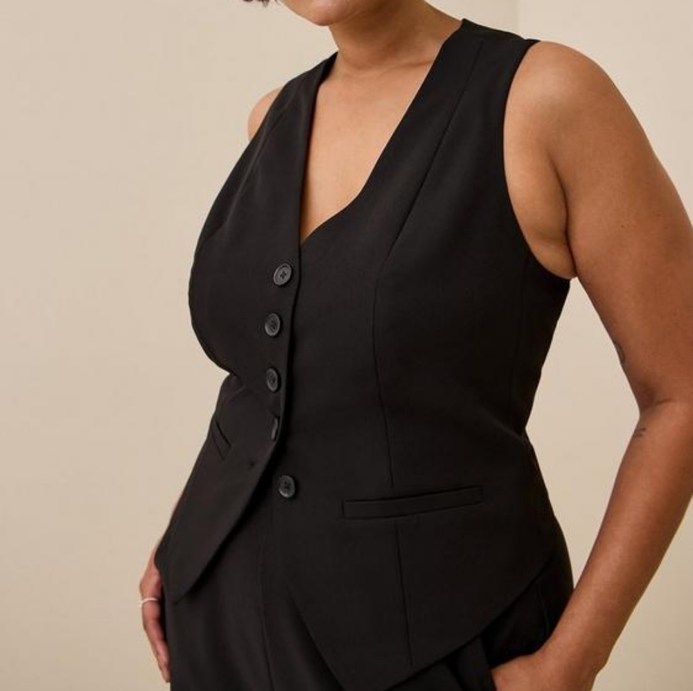Torrid Studio Crepe Tailored Vest 2x NWT